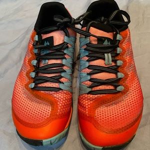 Merrell Vibram women’s hiking shoe 7.5